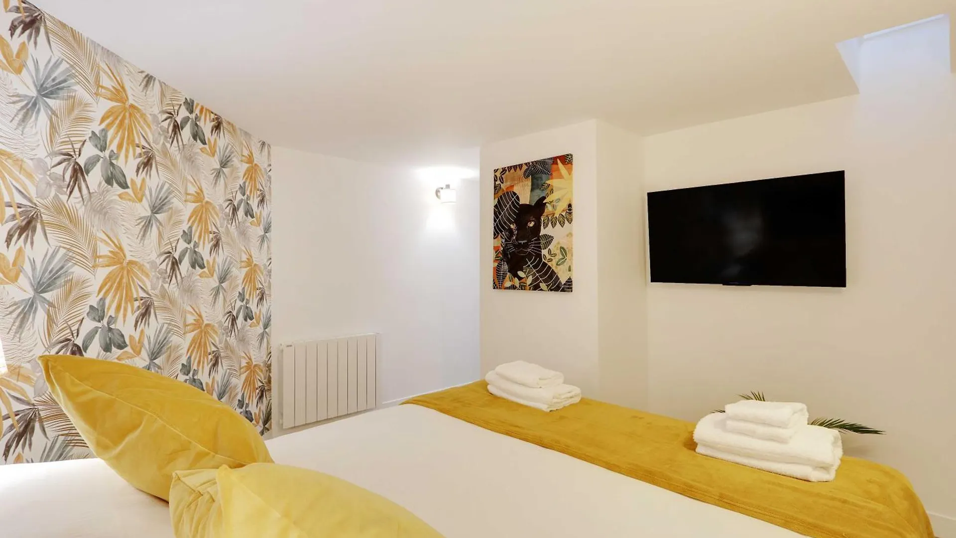 Modern Loft - 2br-8p - Place De La Republique Apartment